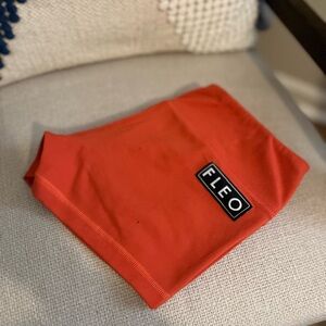 Fleo original style short. Rust. Size small